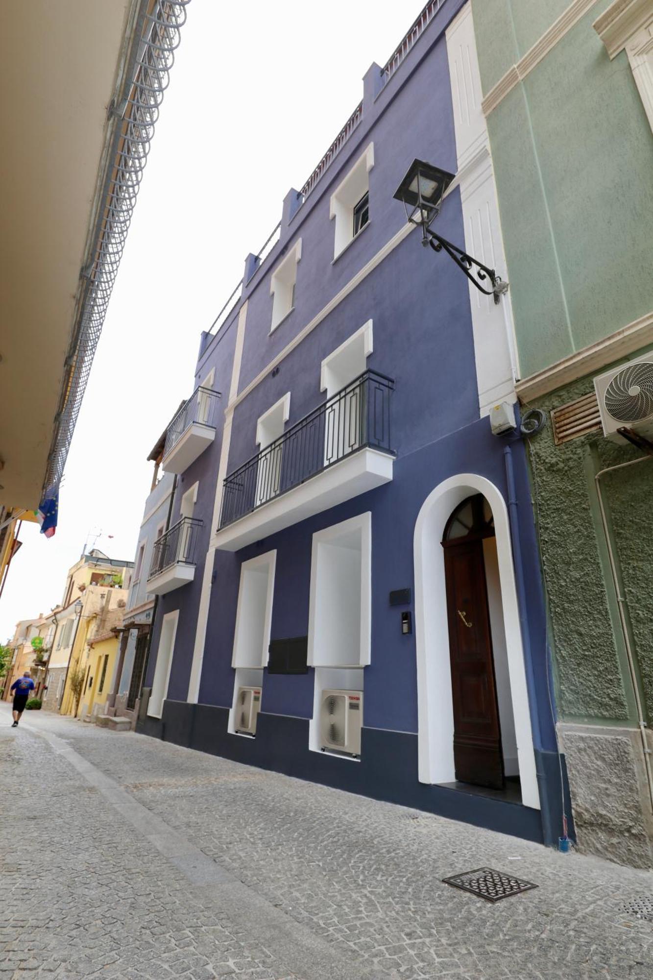 Luxurious Garibaldi Penthouse - Terrace - Great View - Full Renovation - Historical Centre - Amazing Apartment Olbia