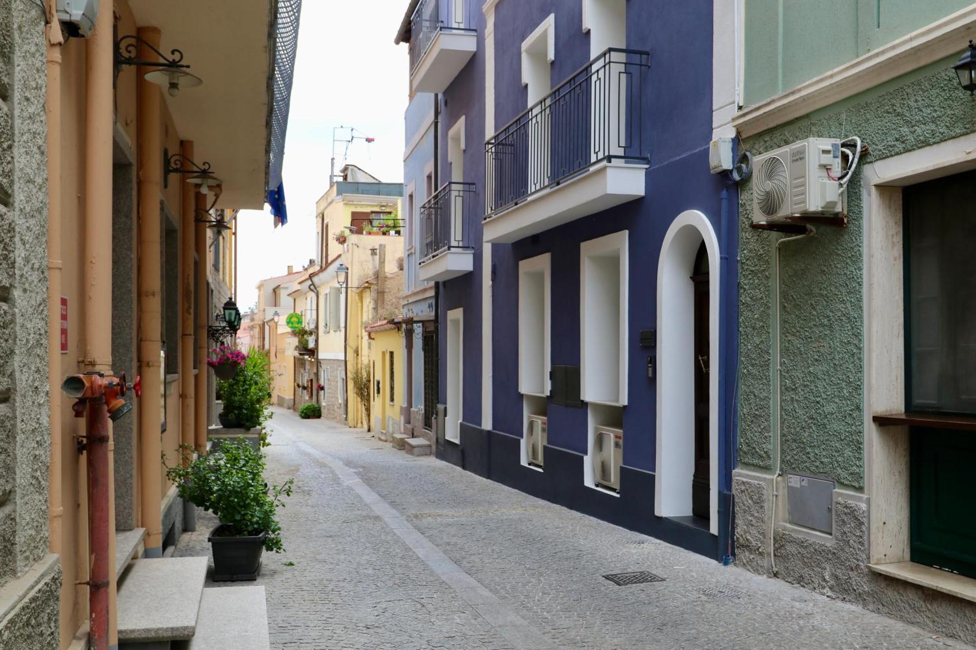 Luxurious Garibaldi Penthouse - Terrace - Great View - Full Renovation - Historical Centre - Amazing * Olbia