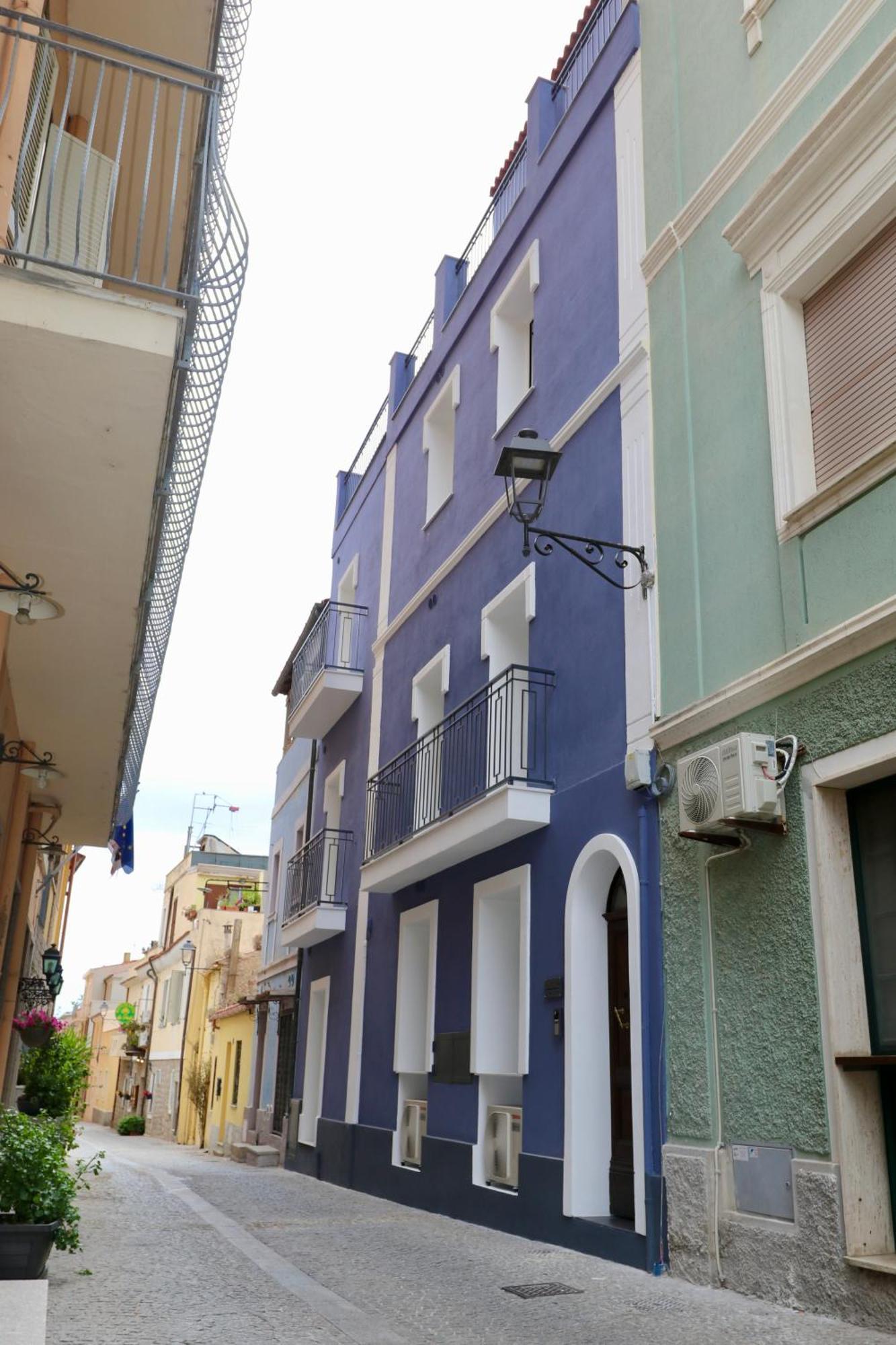 Luxurious Garibaldi Penthouse - Terrace - Great View - Full Renovation - Historical Centre - Amazing * Olbia